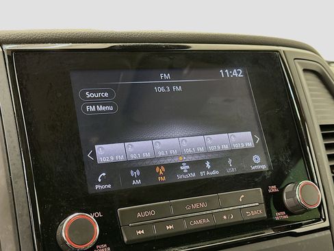 Used 2024 Nissan Titan SV w/ SV Convenience Package image 21