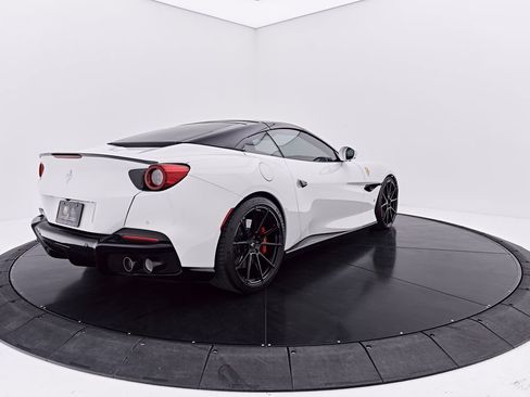 Used 2022 Ferrari Portofino M RWD image 18