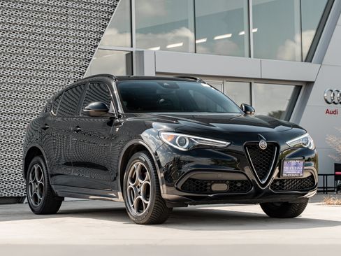 Used 2022 Alfa Romeo Stelvio Ti AWD/4WD image 1