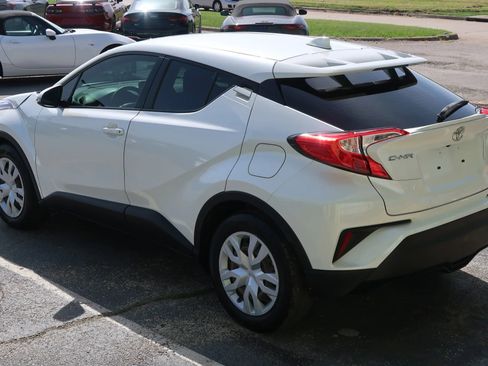 Used 2021 Toyota C-HR LE image 12