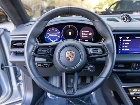 Certified 2025 Porsche Macan Electric RWD image 32