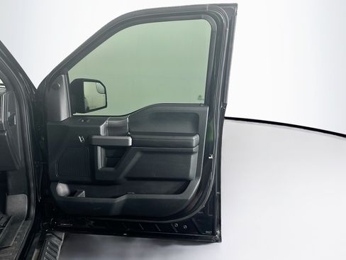 Used 2016 Ford F150 XLT w/ Equipment Group 302A Luxury AWD/4WD image 32