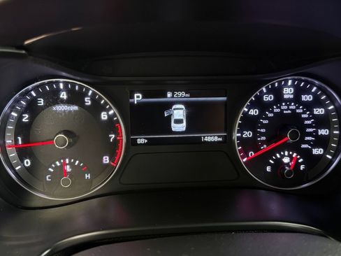 Used 2023 Kia Forte LXS w/ LXS Technology Package FWD image 27