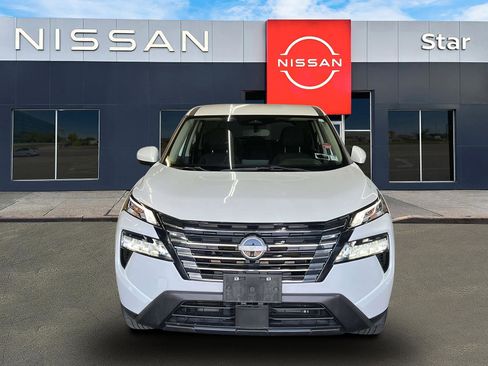 Used 2024 Nissan Rogue SV AWD/4WD image 2