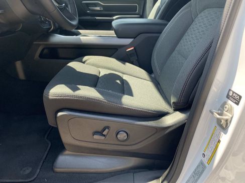 Used 2025 RAM 1500 Big Horn AWD/4WD image 24