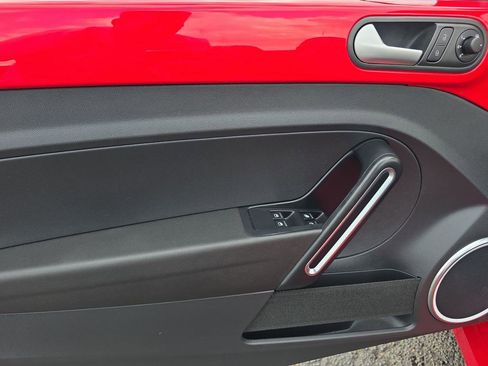 Used 2014 Volkswagen Beetle 1.8T image 5