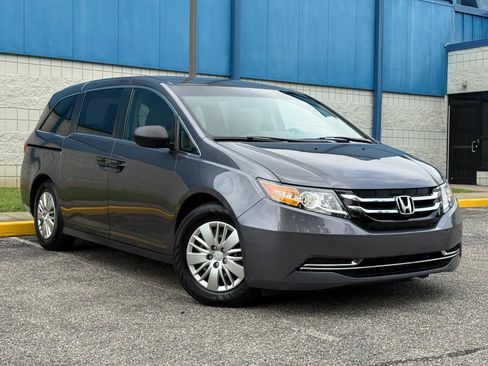 Used 2016 Honda Odyssey LX image 3