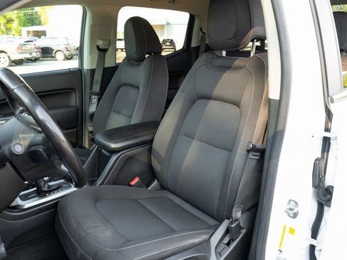 Used 2017 Chevrolet Colorado LT w/ LT Convenience Package image 11