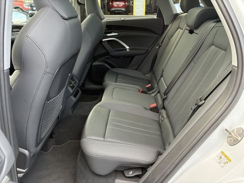 Used 2025 Audi Q5 Premium Plus w/ Premium Plus AWD/4WD image 13