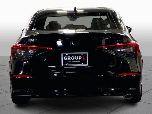 Used 2023 Honda Civic Sport image 4