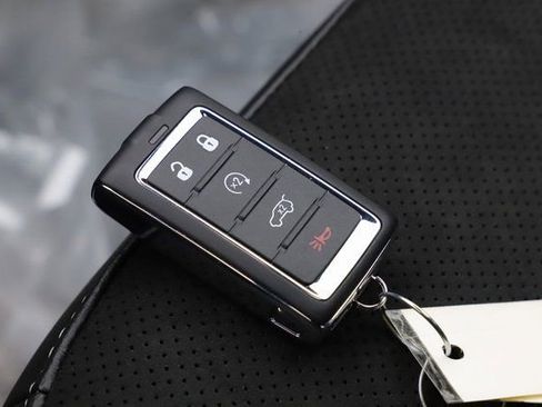 New 2025 Jeep Grand Cherokee L Altitude image 32