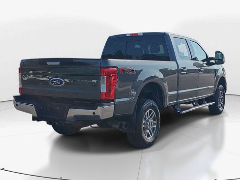 Used 2017 Ford F250 Lariat w/ Lariat Value Package AWD/4WD image 6