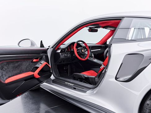 Used 2019 Porsche 911 GT2 RS RWD image 49