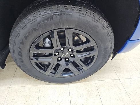 Used 2022 Chevrolet Silverado 1500 Custom AWD/4WD image 4