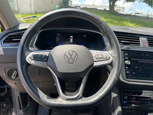 Used 2023 Volkswagen Tiguan SE FWD image 41