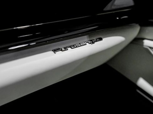 Used 2025 Ferrari Purosangue image 23