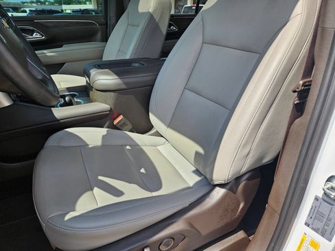 Used 2023 Chevrolet Tahoe LT w/ Luxury Package RWD image 22