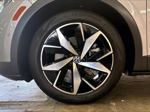 Used 2023 Volkswagen ID.4 Pro S RWD image 36
