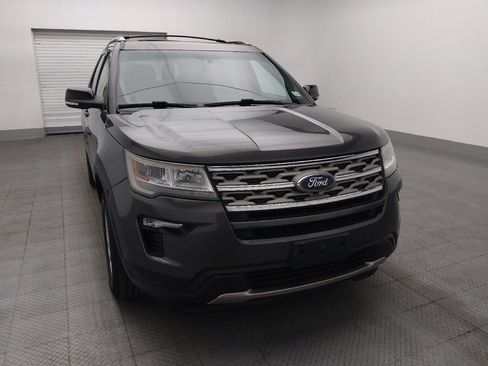 Used 2018 Ford Explorer XLT w/ Equipment Group 202A AWD/4WD image 14