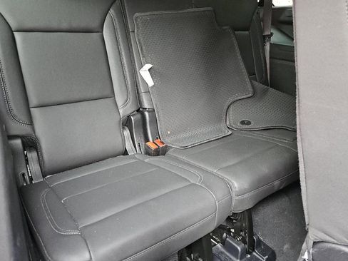 Used 2025 Chevrolet Tahoe Z71 AWD/4WD image 9