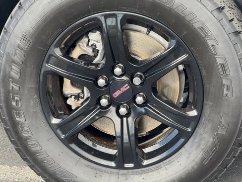 Certified 2021 GMC Acadia AT4 w/ Trailering Package image 9