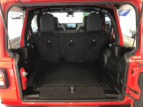 Used 2024 Jeep Wrangler Sport S image 8