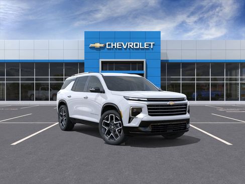 New 2026 Chevrolet Traverse High Country image 2