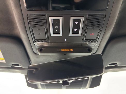 New 2026 Land Rover Defender 110 V8 AWD/4WD image 12