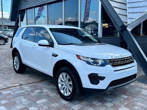 Used 2019 Land Rover Discovery Sport SE AWD/4WD image 3