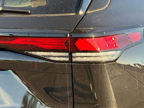 New 2026 Volkswagen Tiguan SE R-Line FWD image 26