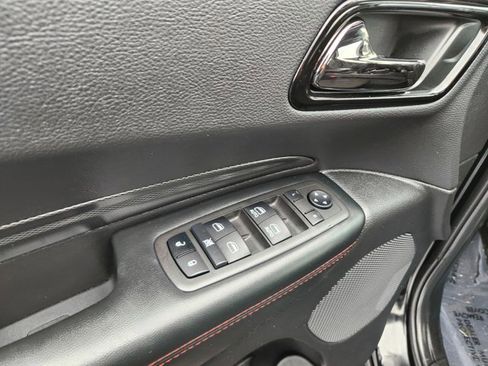 Used 2024 Dodge Durango GT image 38