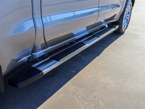 Used 2023 Chevrolet Silverado 1500 LTZ image 9