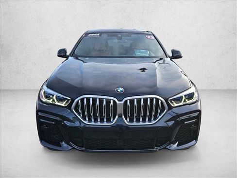 Used 2022 BMW X6 xDrive40i w/ Executive Package image 2