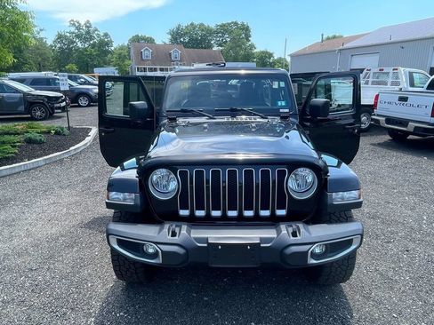 Used 2020 Jeep Wrangler Unlimited Sahara AWD/4WD image 30