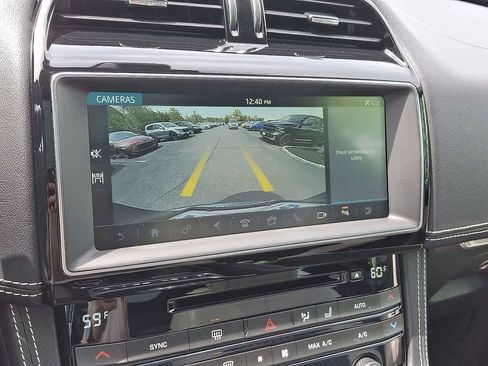 Used 2019 Jaguar F-PACE S AWD/4WD image 15