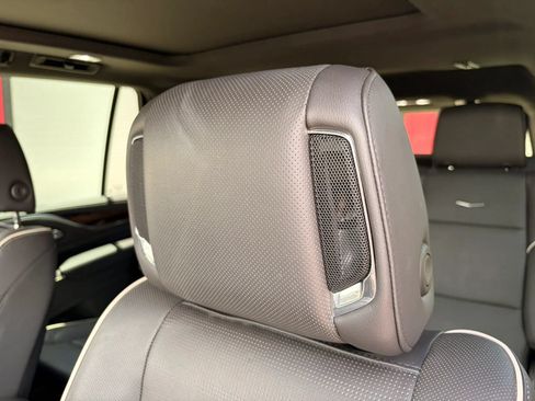 Used 2023 Cadillac Escalade Premium Luxury w/ Performance Package AWD/4WD image 29