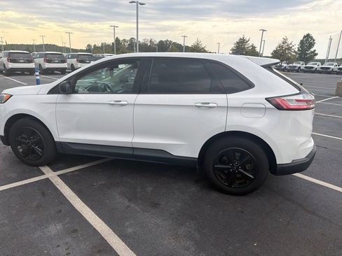 Used 2021 Ford Edge SE FWD image 10