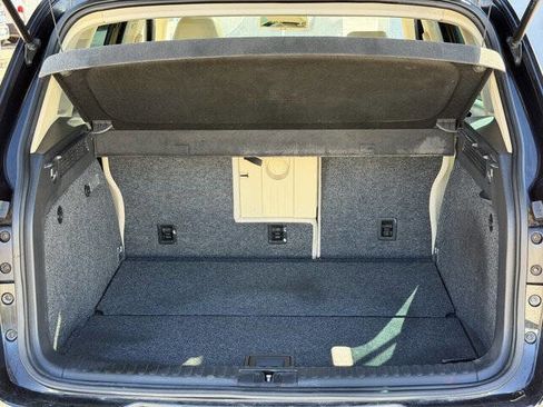 Used 2011 Volkswagen Tiguan S image 23