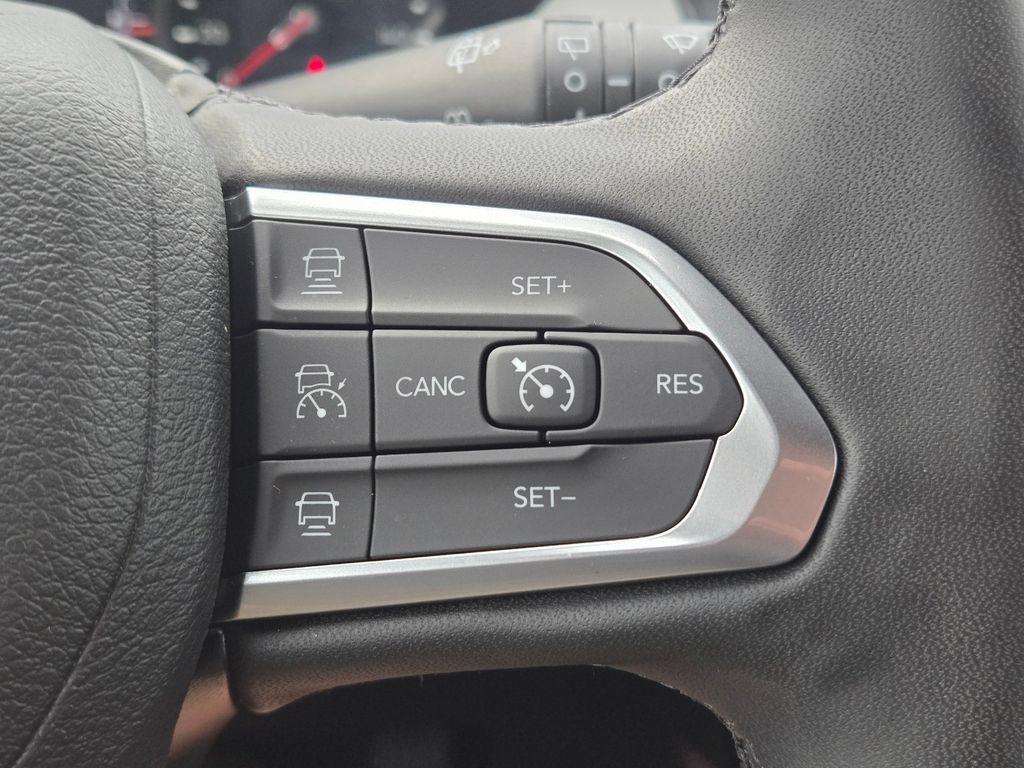 Used 2025 Jeep Compass Limited AWD/4WD image 23