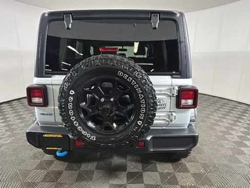 Used 2023 Jeep Wrangler Unlimited w/ Cold Weather Group AWD/4WD image 3