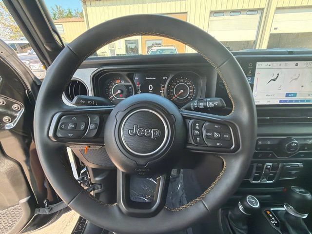 Used 2024 Jeep Wrangler Unlimited Sport AWD/4WD image 25