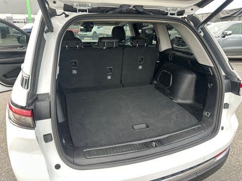 Used 2023 Jeep Grand Cherokee 4WD 4xe w/ Luxury Tech Group II image 26