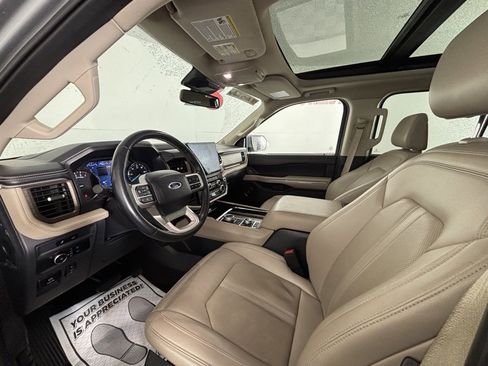 Used 2024 Ford Expedition Max Limited image 12