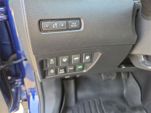 Used 2020 Nissan Rogue SL AWD/4WD image 18