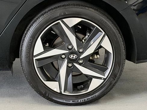 Certified 2023 Hyundai Elantra SEL w/ Convenience Package FWD image 8