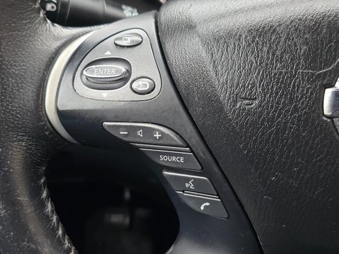 Used 2019 Nissan Pathfinder SV image 26