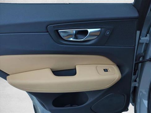 Used 2025 Volvo XC60 B5 Ultra w/ Protection Package Premier image 27
