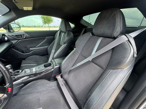 Used 2025 Toyota GR86 Premium RWD image 23