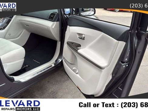 Used 2013 Toyota Venza LE w/ LE Preferred Pkg AWD/4WD image 37