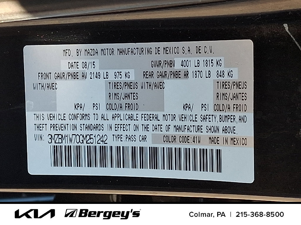 Used 2016 MAZDA MAZDA3 i Touring w/ Popular Equipment Package FWD image 29